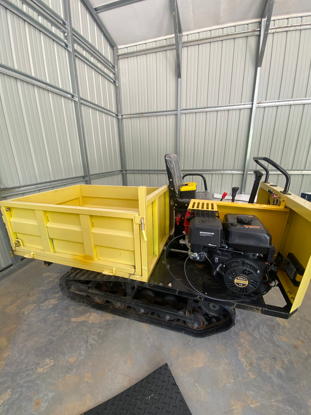 CD25 Ride-On Crawler Dumper
